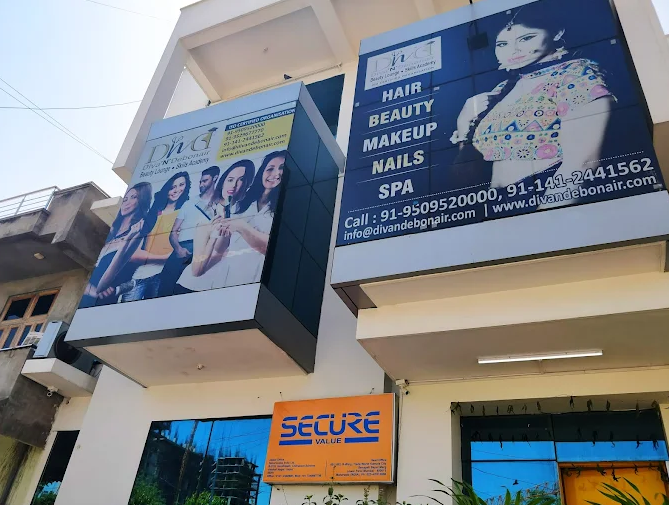 Diva N Debonair (Beauty Lounge)